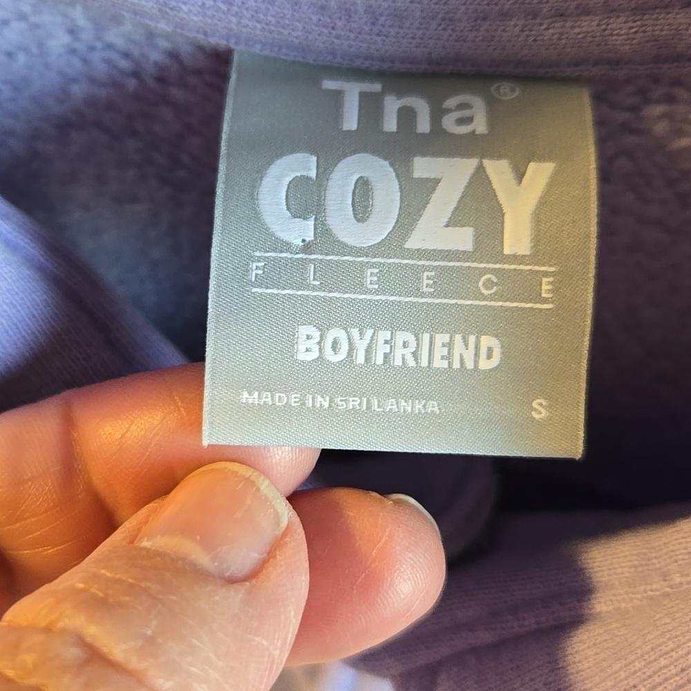 TNA Oversized Cropped Boyfriend Fleece Button Down Size Small - Picture 2 of 11